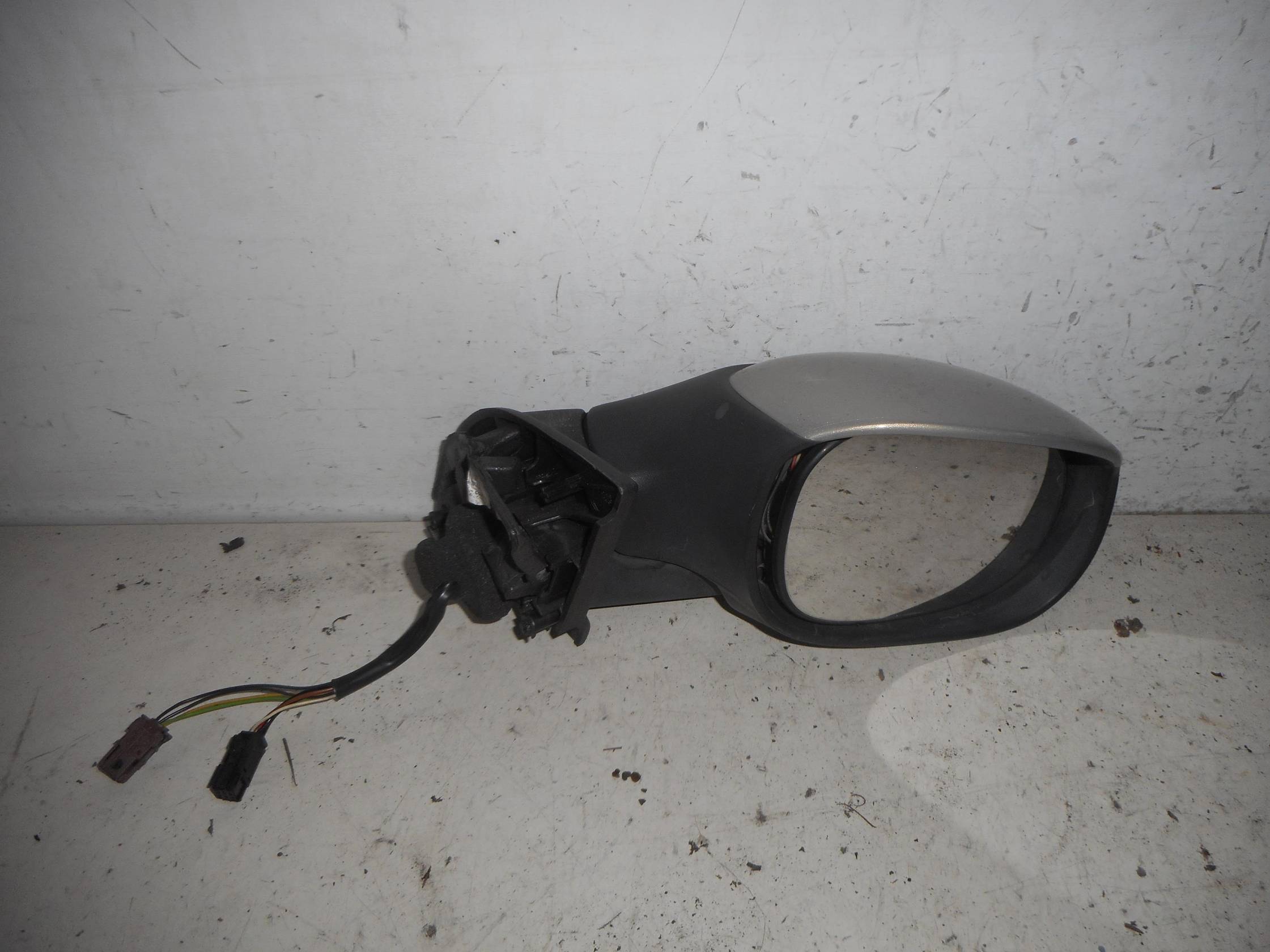 Retrovisore est. regolaz. elettr. dx.